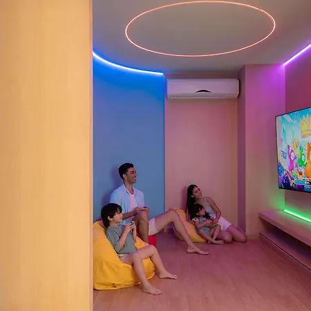 Novotel Living Bangkok Sukhumvit Legacy