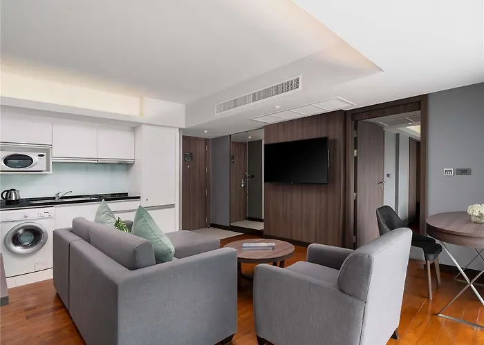 Novotel Living Sukhumvit Legacy Hotel *